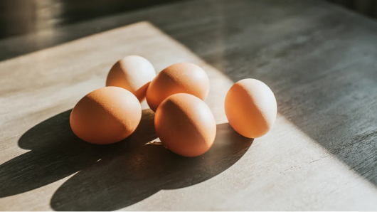  Egg whites is collagen rich food