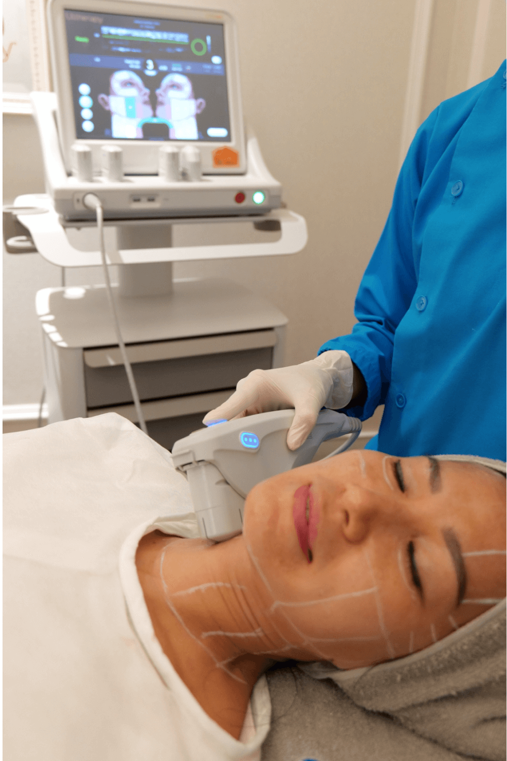 Getting treated with MFU-V on my neck